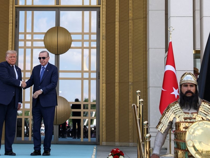 Erdoğan, Trump'ı Ankara'da Eşi Görülmemiş Törenle Karşıladı