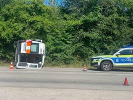 Vratsa Çevre Yolunda Ambulansla Araç Çarpıştı: 3 Yaralı