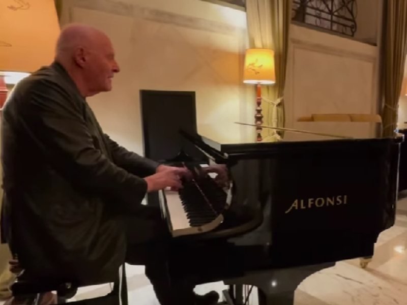 Anthony Hopkins 88 Yaşında İlk Albümünü Çıkarıyor