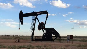 Petrol Fiyatları İran Saldırıları Sonrası Yükseldi: Hürmüz Boğazı Piyasaları Yeniden Tedirgin Ediyor