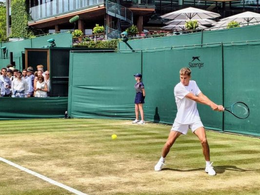 Dimitır Kisimov, Wimbledon Gençlerde İtalyan Rakibini Geçti