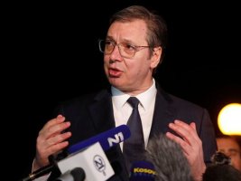 Vučić: Neden Beni Temu'dan Putin'e Benzetiyorlar da Rumen Radev'e Değil?