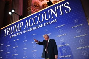 Trump'tan 4 Temmuz'da Eşi Görülmemiş Hamle: Her Çocuğa 1000 Dolar