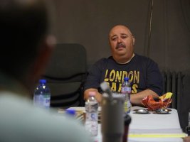 Lübo Neykov, 'Tehlikeli Cazibe' Adlı Kült Komedide Sahne Alacak
