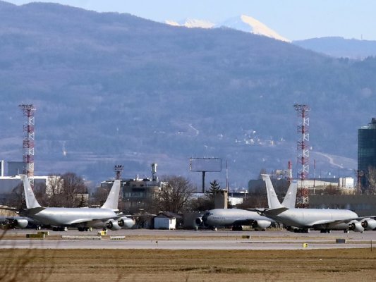 Bezmer Köyü Sakinlerinden Protesto: Hava Üssüne 8 Amerikan Uçağı ve 250 Asker Geliyor