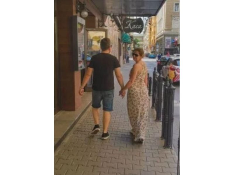 Aleks Sırçacieva Sanat Dünyasını Merakta Bıraktı: Senaryodan Aşk mı, Aşktan Senaryo mu?