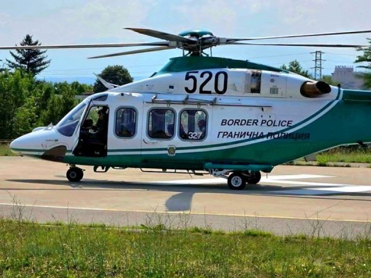Pirin Yangınına Sınır Polisi Helikopteriyle Su Taşınıyor