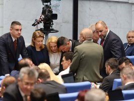 Yambol Milletvekilleri ABD Uçaklarının Bezmer'e Konuşlanmasına Karşı Çıktı