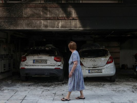 Selanik'teki Patlamalarda Milletvekili Adayının Annesi Hayatını Kaybetti