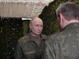 Putin Komuta Merkezini Ziyaret Etti
