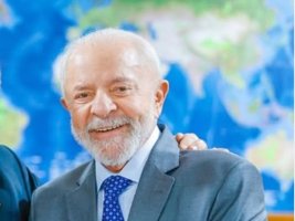 Lula da Silva: ABD Hürmüz Boğazı'nda Gemi Geçiş Ücreti Alırsa Korsanlık Yapmış Olur