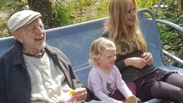 93 Yaşındaki Efsane, Eşi Hakkında İmkansız İtiraf