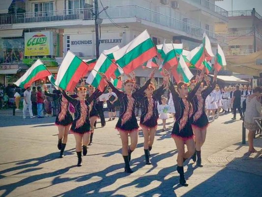 Ruse'li 'Extreme' ve 'Impulse' Yunanistan'daki Uluslararası Festivalde Sahneye Damga Vurdu