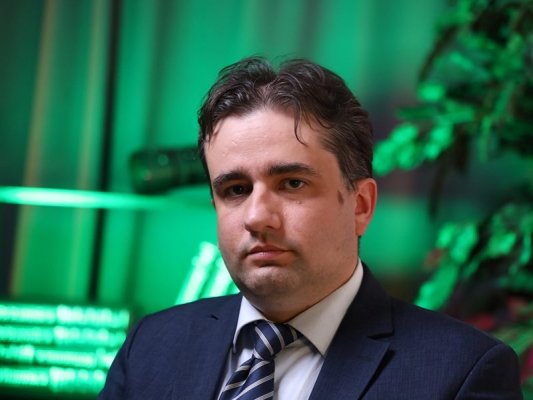 Bojidar Bojanov'dan Atanasova-Peevski Dubai Uçuşu İddialarına Yanıt: Bakan Demerciev'e İnanıyorum