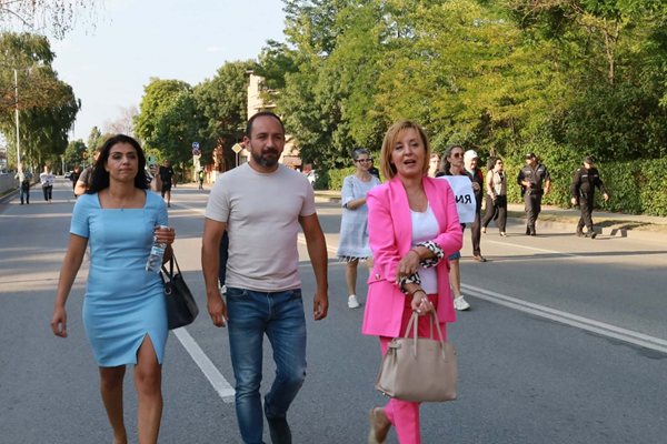 Eski Ombudsman protestoya katıldı