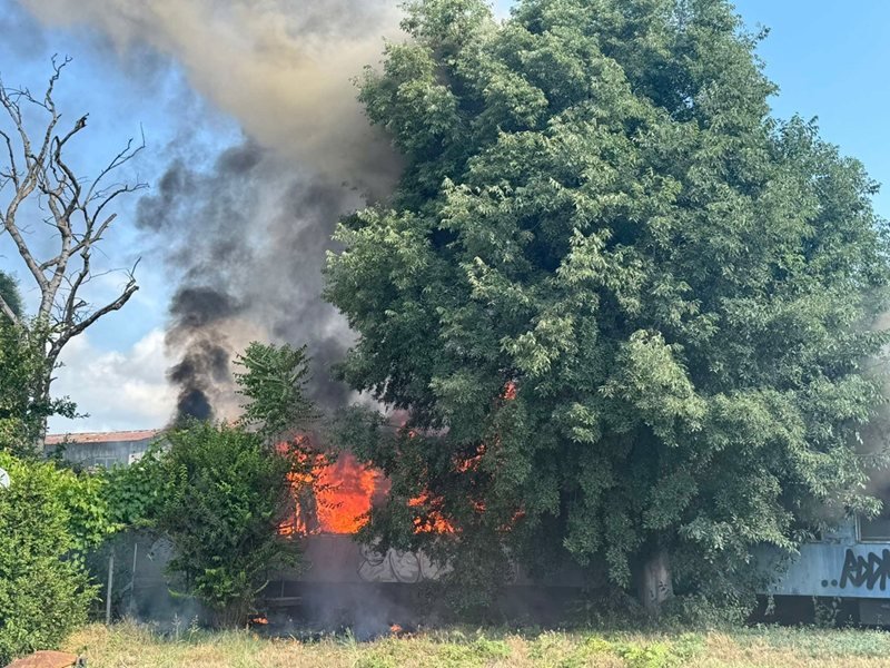 Varna'da İstasyon Bölgesinde Yangın