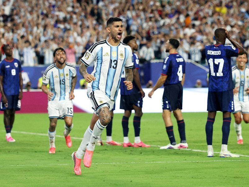 Arjantinli Yıldız Tottenham'dan Ayrılıyor: Romero La Liga'ya Gidiyor