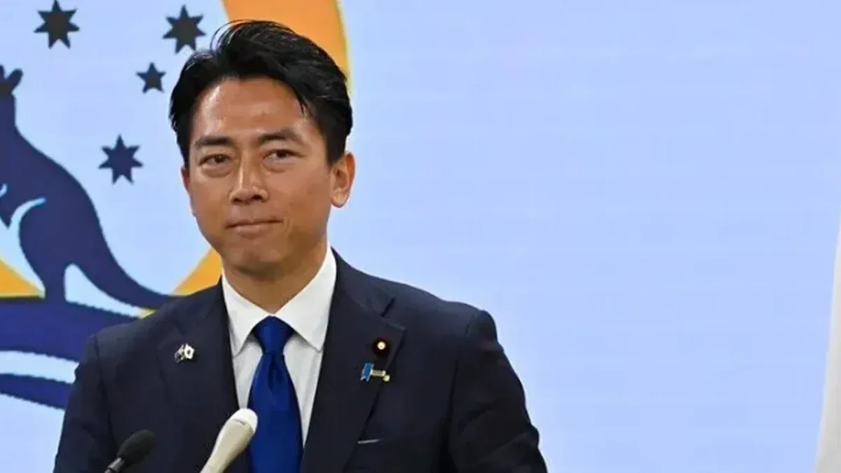 Japon Bakan Ankara'da Su Ambalajına Şaşırdı: 'Mum Sandım, Su Çıktı'