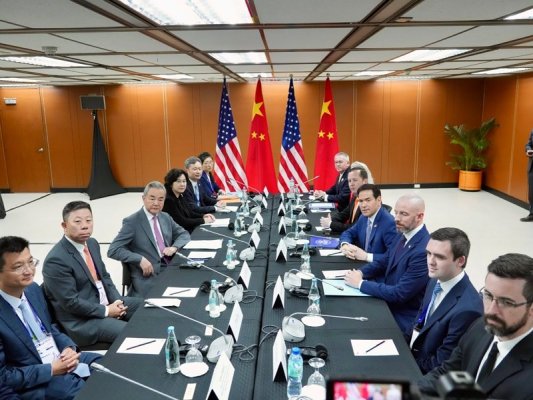 Wang Yi ve Marco Rubio, Manila'da Pragmatik Bir Diyalog Gerçekleştirdi