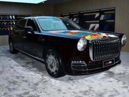 Lüks Çinli Model Rolls-Royce'u Tehdit Ediyor