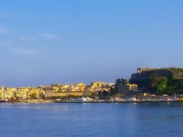 Korfu Adası'nda Arabadan Atılan Sigara İzmaritine 1312 Euro Ceza