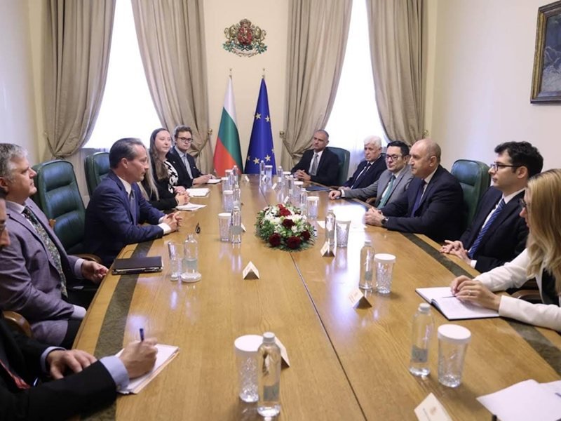 Radev: Endüstriyel İşbirliği ve Teknoloji Transferi Ordunun Modernizasyonu İçin Temel