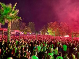 Binlerce Kişi The Cure ile Plovdiv'de Coştu, Bu Akşam Grebna Üssü'ne Yeni Bir Akın Var