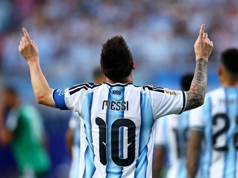 Messi Ronaldo'ya Cevap Vermek İçin Sahaya Çıkıyor: 20 Gol Hedefi