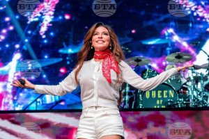 Barlardan Grammy'ye: Shania Twain Yeni Albümünde Hayatının En Acı Dolu Sayfasını Açıyor