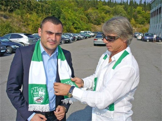 Beroe efsanesi Vasil Dragolov ve oğlu Viktor, AB fonları dolandırıcılığı şüphesiyle gözaltına alındı