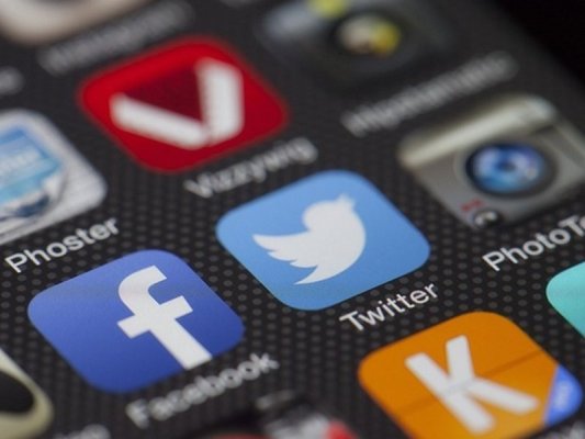 Sosyal Medya İçin Net Kurallarda Geç Kaldık