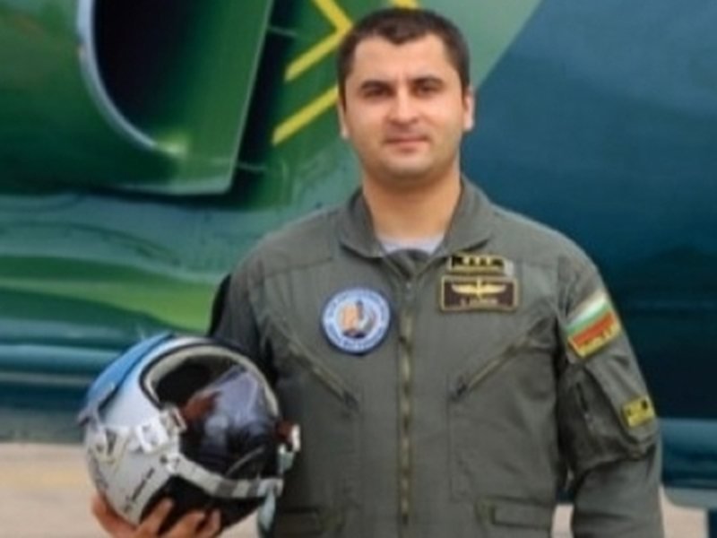 Ölen Pilotun Kızı Acil Tedavi İçin Yardım Bekliyor