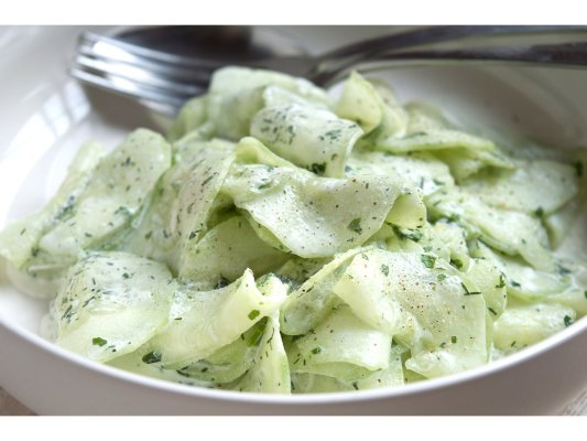 Bu Alman Salatası Kalbinizi Kazanacak: Gurkensalat Tarifi