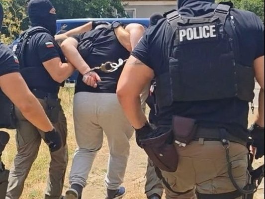 Karnobat'ta Pedofili Şüphelisi 75 Yaşındaki Alman Yakalandı