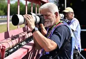 Çek Cumhurbaşkanı Petr Pavel'in Büyük Tutkusu Ortaya Çıktı: Formula 1 Pisti'nde Fotoğrafçı