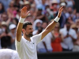 Novak Djokovic Wimbledon'da Roger Federer'in Rekorunu Kırdı