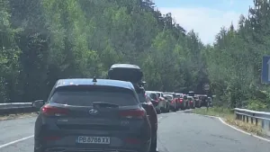Makaza Sınır Kapısı'nda 'Yeni Schengen' Dönemi: Dezenfeksiyon Kuyrukları 4 Kilometreyi Buldu