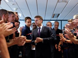 Fransa'daki Yangın Bölgesinde Macron: 'Bu Savaşı Birlikte Kazanacağız'