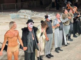 20 Bin Kişi Epidaurus'ta Bulgar Tiyatrosunu İzlemek İçin Akın Etti