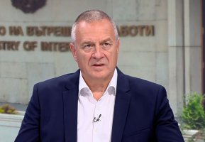 Veri Sistemi Uçuş Krizini Tersine Çevirdi, Sorular İçişleri Bakanı Demerdzhiev'e Yöneldi
