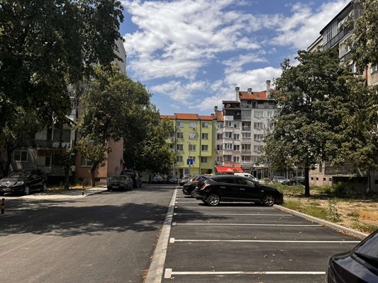 Yenileme sırasında 4.000 metrekareden fazla asfalt döşendi. Fotoğraf: Batı Bölgesi