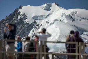 Alpler'de Buzullar Rekor Erken Eridi: Tarihte Sadece Bir Kez Görülen Manzara