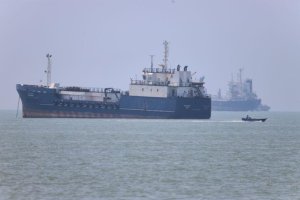 Vietnam Yük Gemisi Güney Çin Denizi'nde Battı: 17 Kişi Kayıp