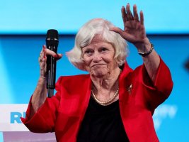 Eski İngiliz Bakan Ann Widdecombe Cinayetinde Şüphelinin Evinde Komünist Edebiyat Bulundu