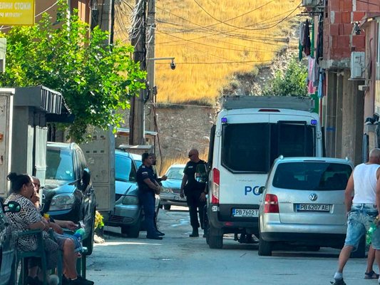 Plovdiv Bölge Polis Müdürlüğü Asenovgrad'da kamu düzenini yeniden sağlamak için tüm güçleriyle özel operasyon yürütüyor