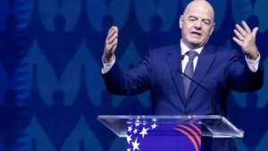 Skandal büyüyor! Bulgaristan'ın komşusu Infantino'nun fişini çekti