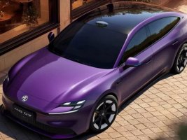 MG Patronu Yeni Model Tanıtımını 'Porsche Kopyası' Suçlamaları Üzerine Yarıda Kesti