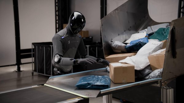 İnsanların Yönetmediği Kafe: Yapay Zeka ve Robotlar