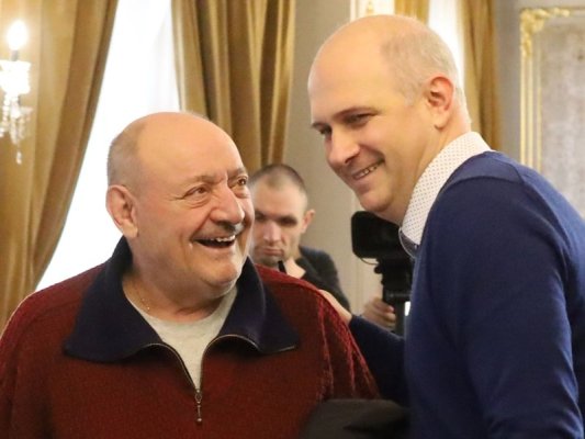 Usta Oyuncu Anton Radiçev: 'Tiyatro Beni Canlı Tutuyor'