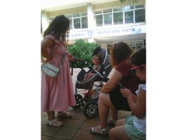 Dobriç'te Anneler Onurlu Anne Olmak İçin Protesto Etti